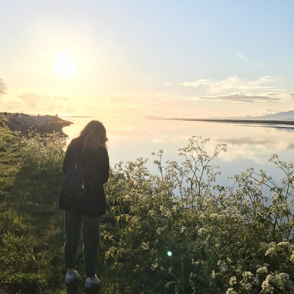 Hi! Welcome! - Picture 1 of 1